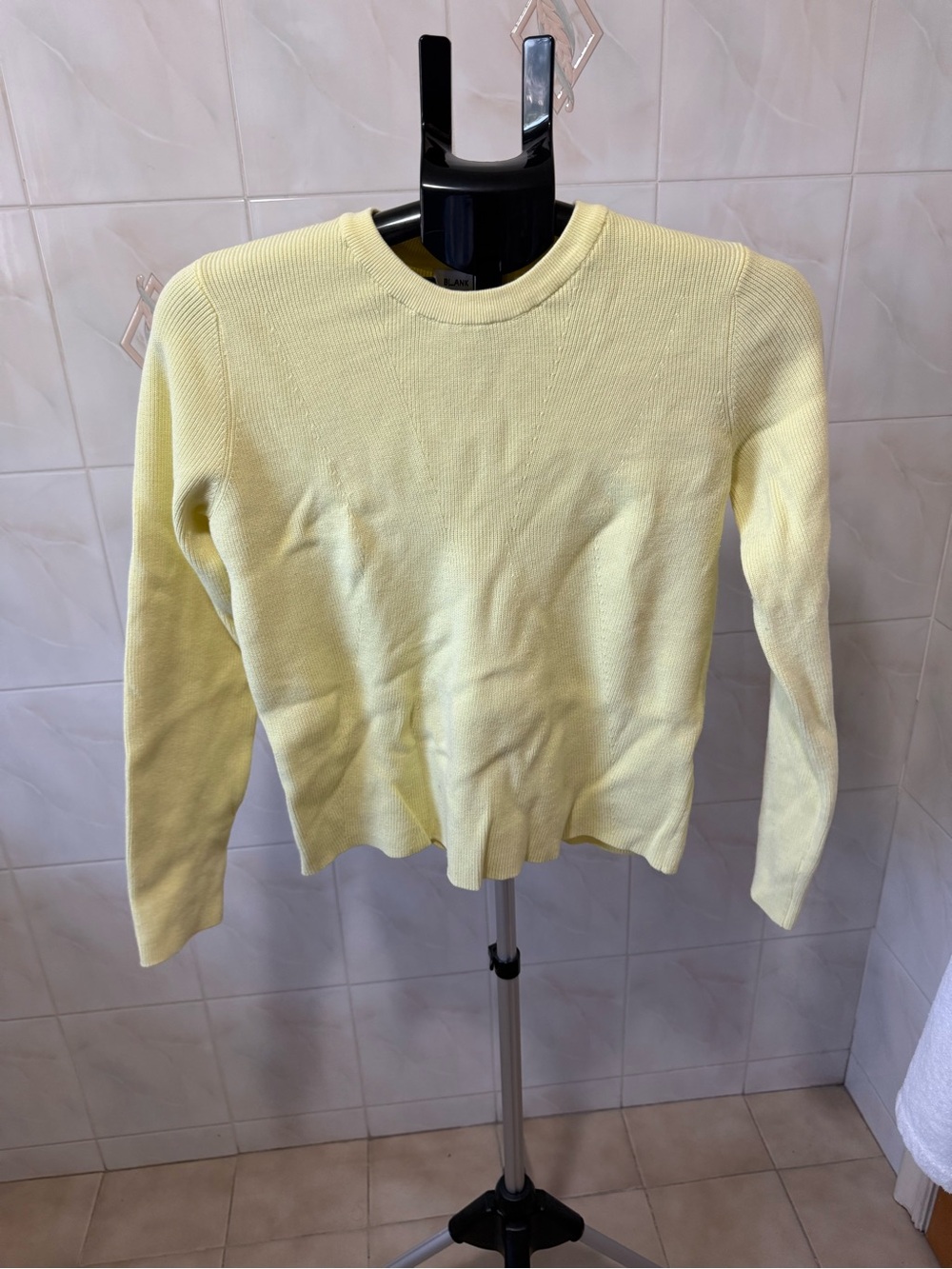 Dress Blank Yellow Ribbed Crewneck Top